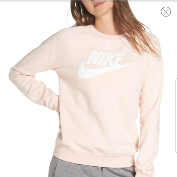 Nike Tops - SOLD - Nike Sweatshirt